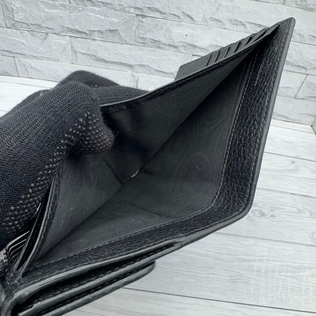 GUCCI　インターロッキング　二つ折り財布　ブラック　レザー