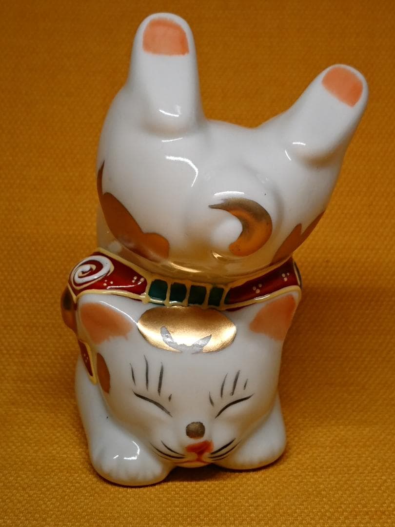 【美品】猫　招き猫　九谷　陶器　置物　インテリア　工芸品　美術品　A1328