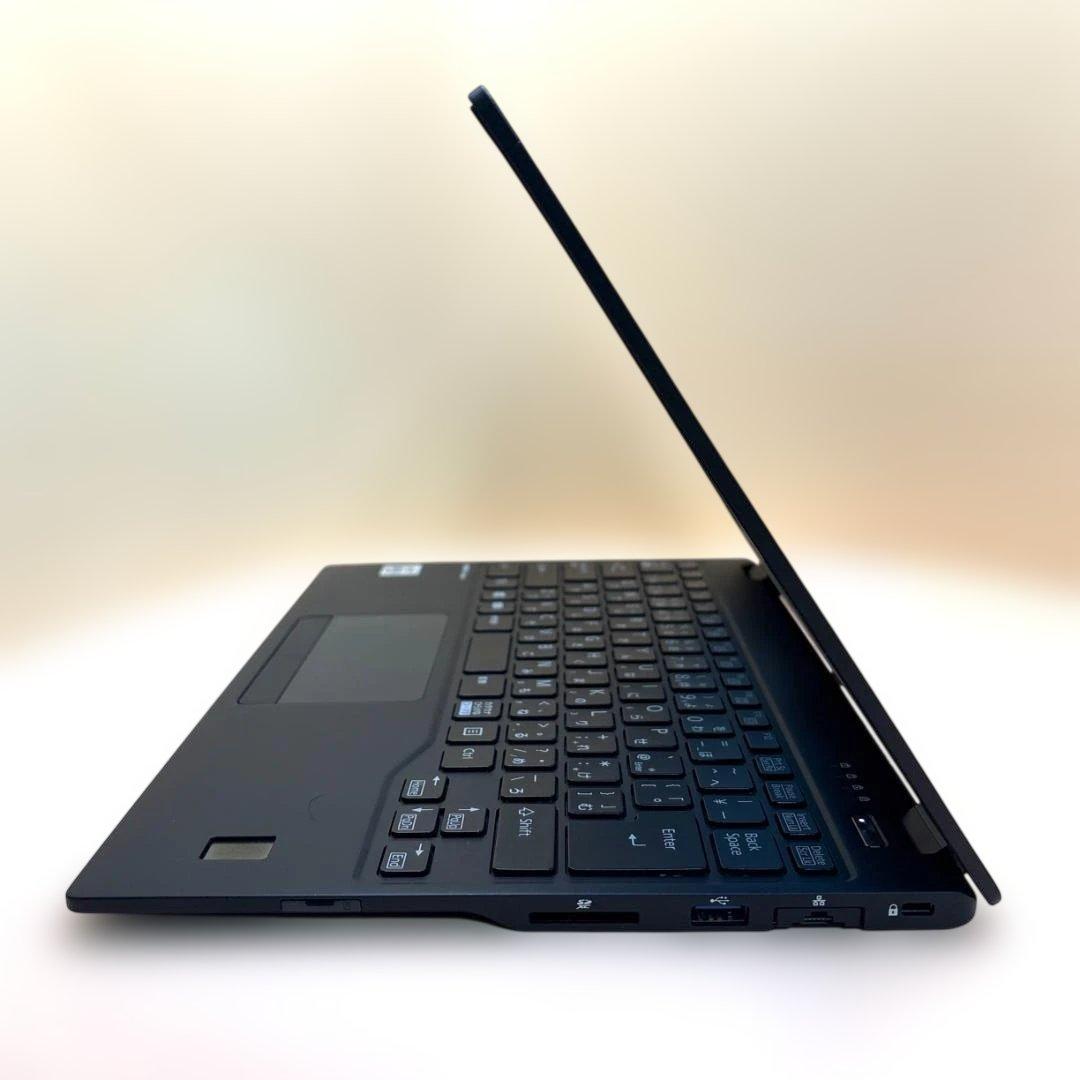 美品 富士通 高速パソコン i5第10世代 8GB SSD256GB カメラ付