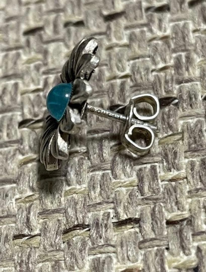 GUCCI フラワーピアス 青