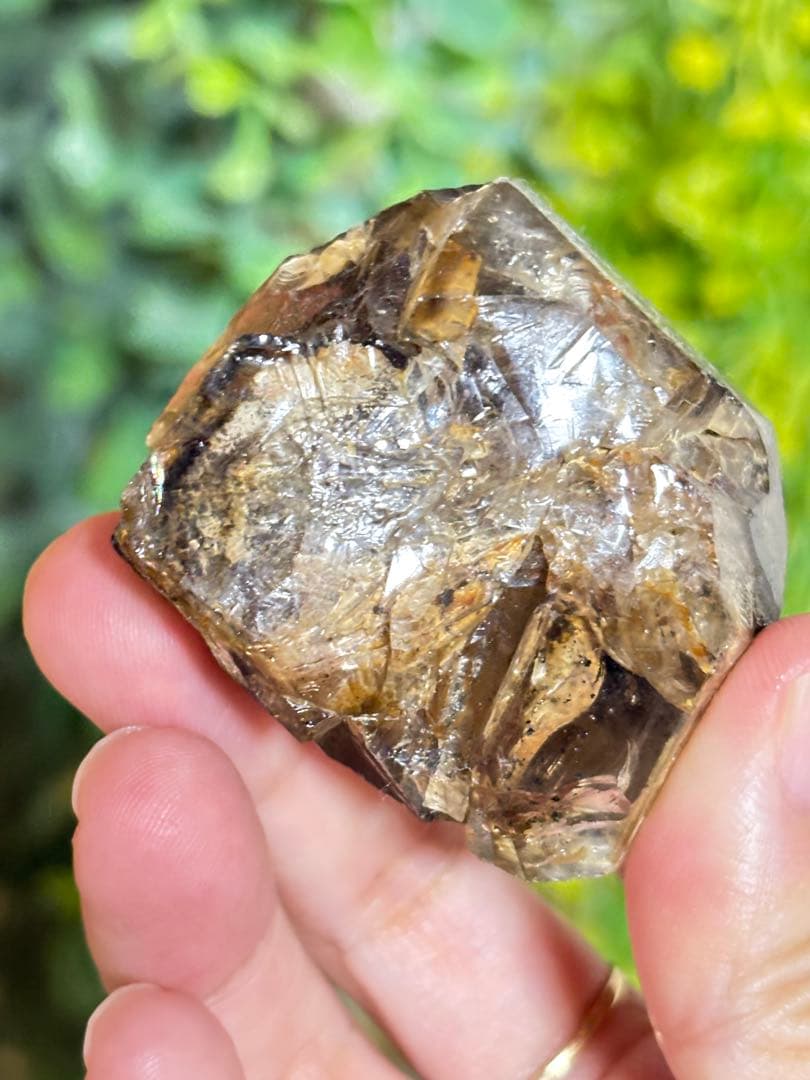 エレスチャル　スモーキー　虹　綺麗　大きめ