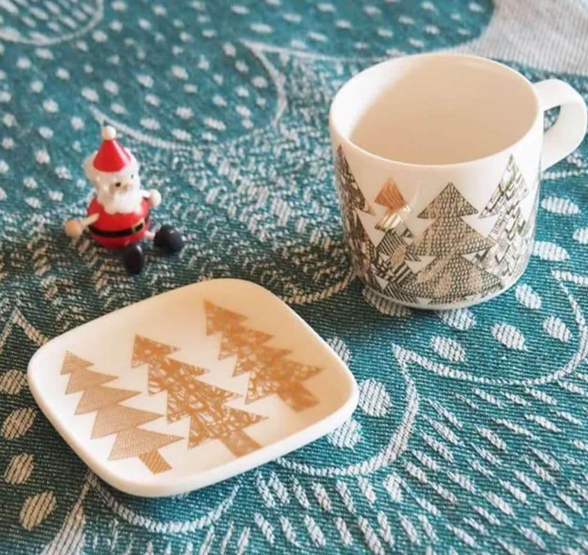 マリメッコ　クーシコッサ　マグカップ２客＆プレート１枚