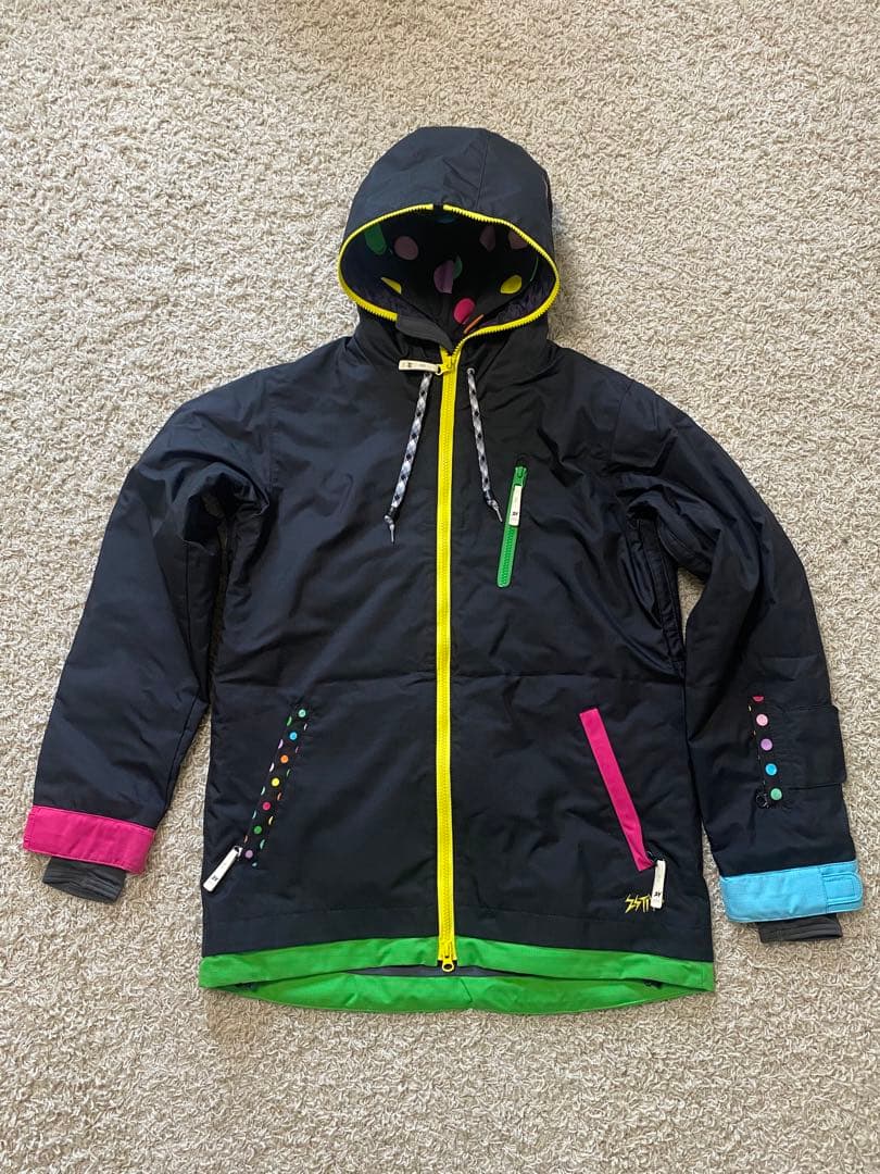 ✨値下げ　ESTIVO ゴールドウイン　スキーウェア上下　サイズM 美品