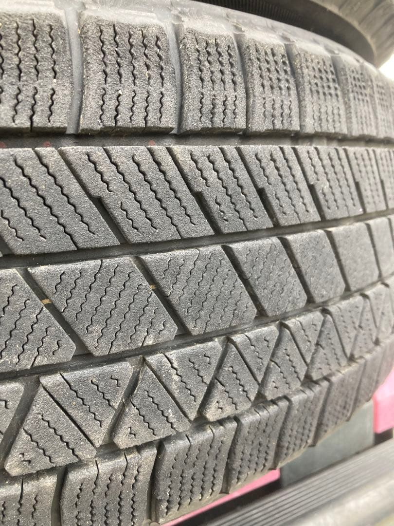 チョコチップ1。2023年製ブリヂストンVRX3 185/60R15