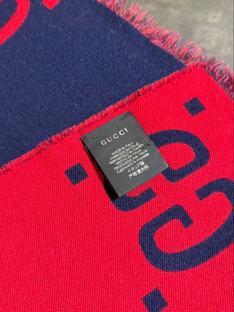 GUCCI GGロゴマフラー 赤/紺