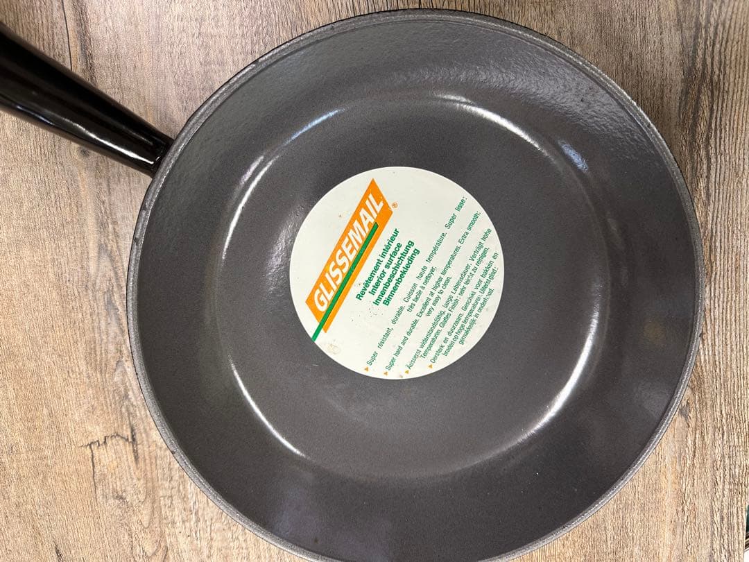 ル・クルーゼフライパンウッドハンドル