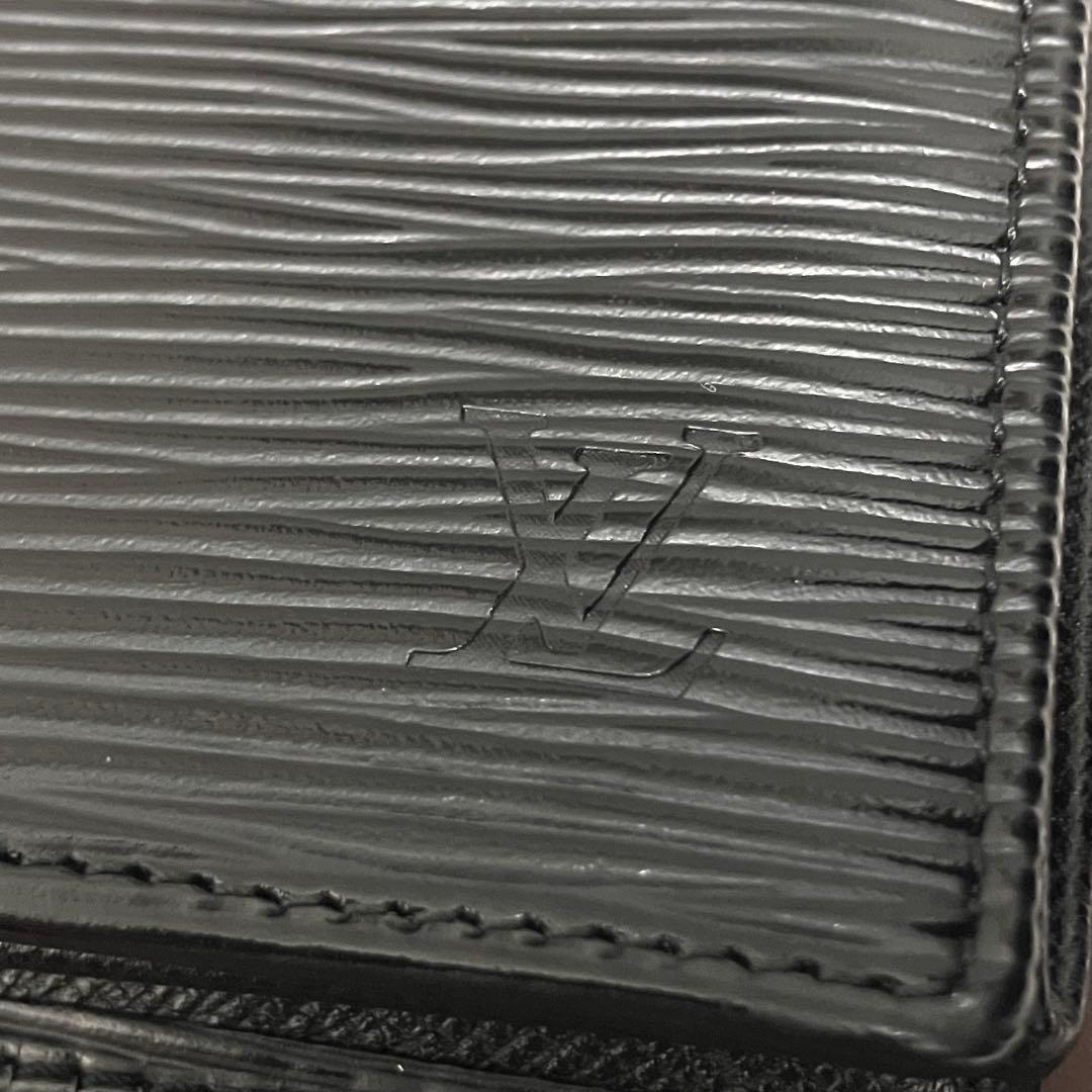 極美品！ルイヴィトン［ケース］エピ　ポルトモネ　ボワット　ブラック　型押し