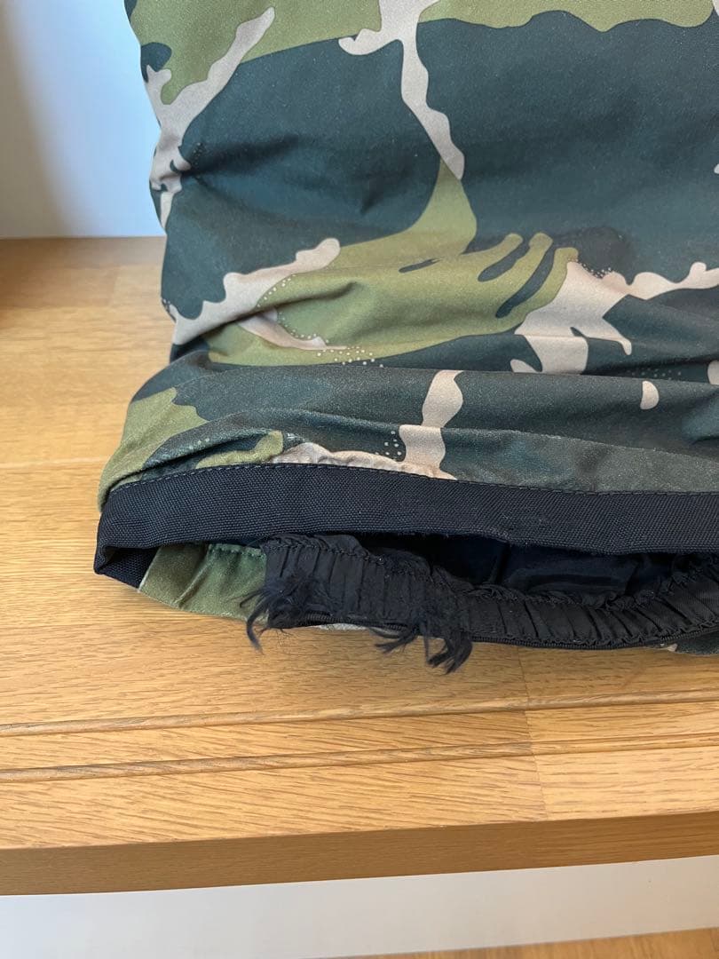 Burton 子供用 スノーボードウェア 上下セット XS （グローブ付き）