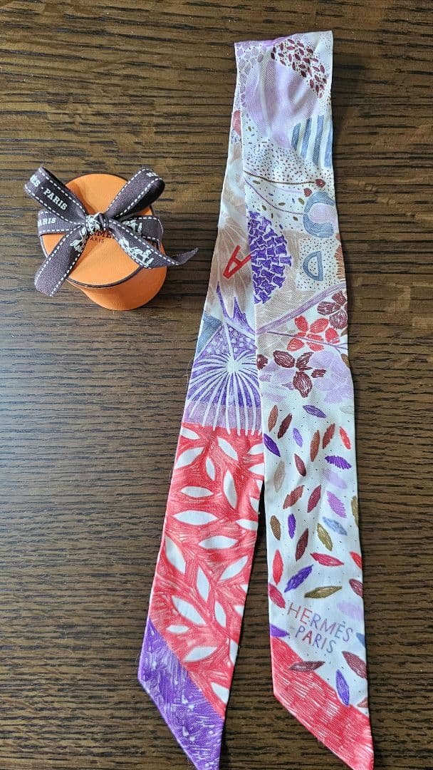 美品　エルメス　ツイリー