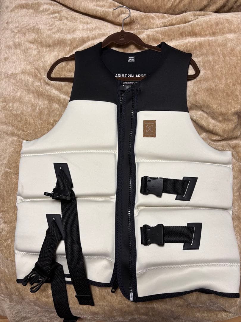 大人用ライフジャケット ホワイト/ブラック