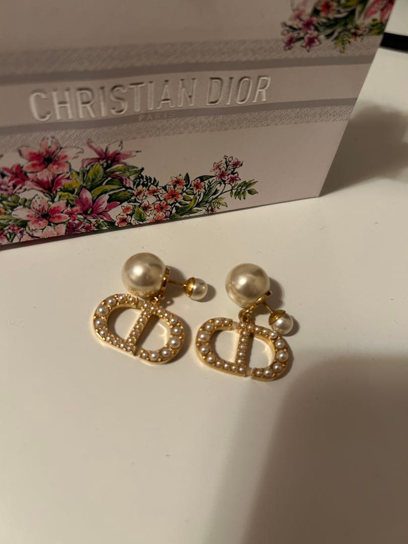 Christian Dior ゴールド ピアス