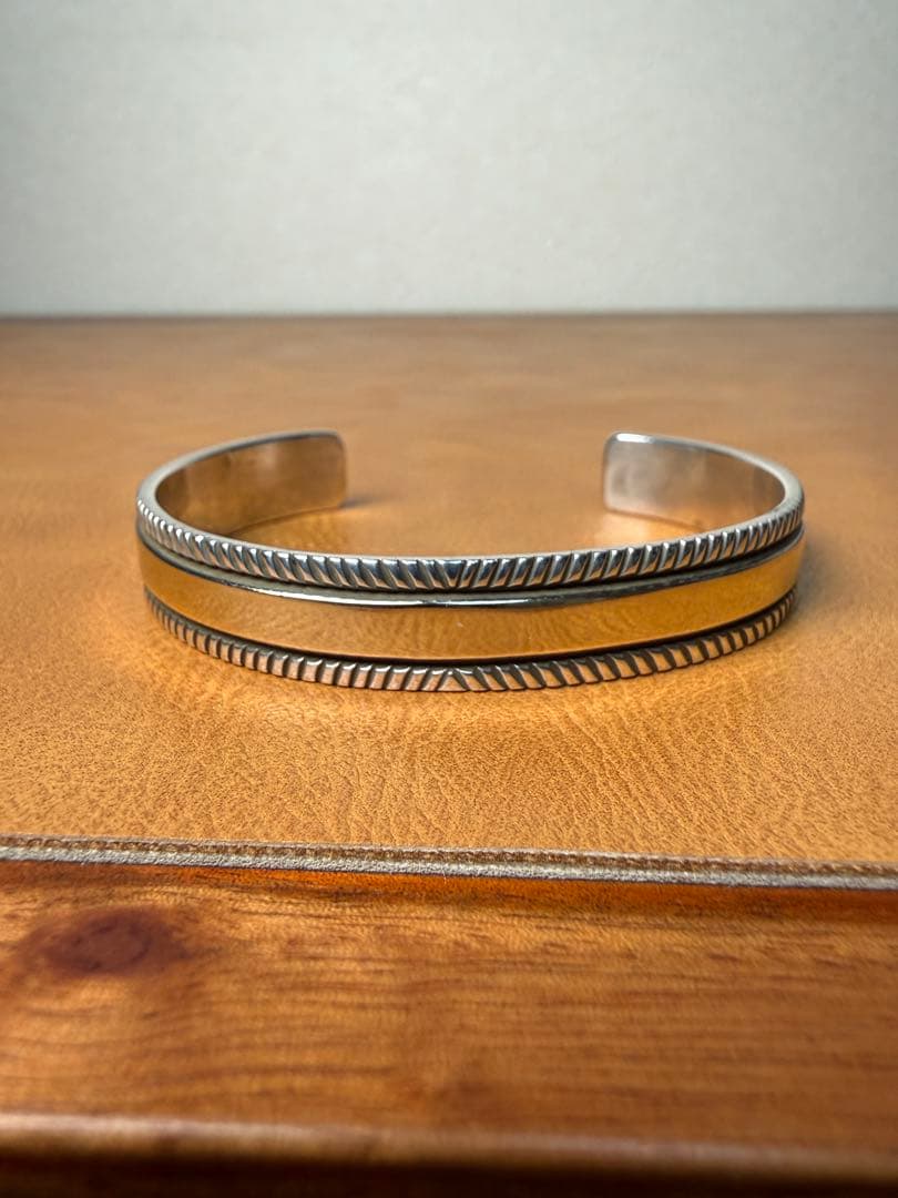 ナバホ族 Bruce Morgan 14K チゼルワーク 3/8 バングル