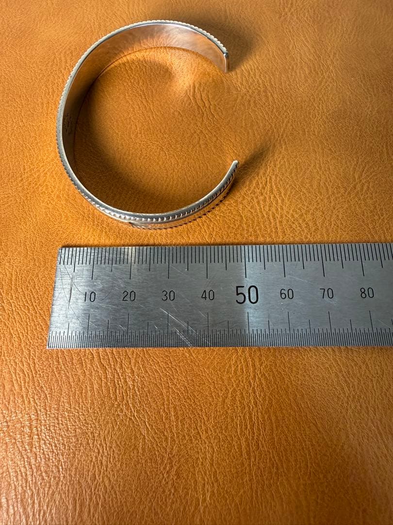 ナバホ族 Bruce Morgan 14K チゼルワーク 3/8 バングル