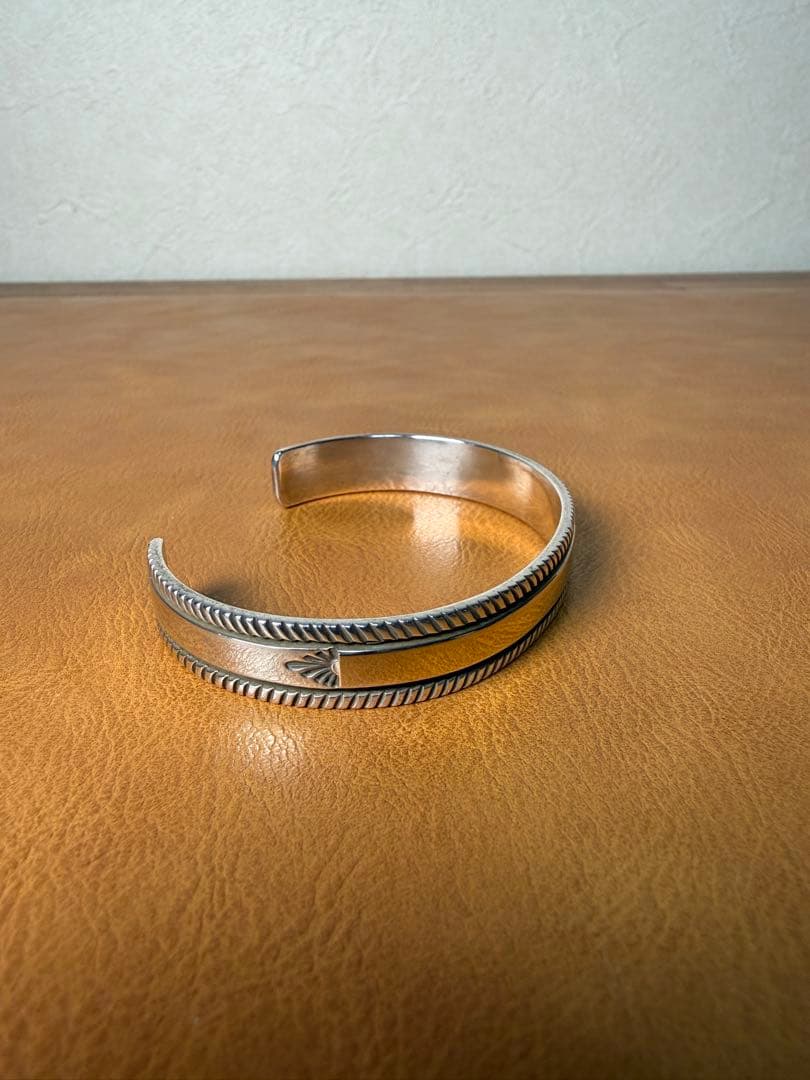 ナバホ族 Bruce Morgan 14K チゼルワーク 3/8 バングル