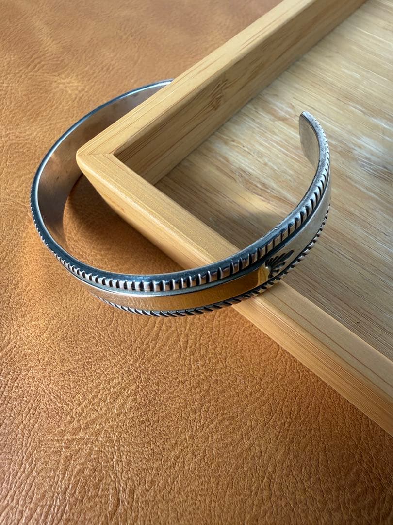 ナバホ族 Bruce Morgan 14K チゼルワーク 3/8 バングル