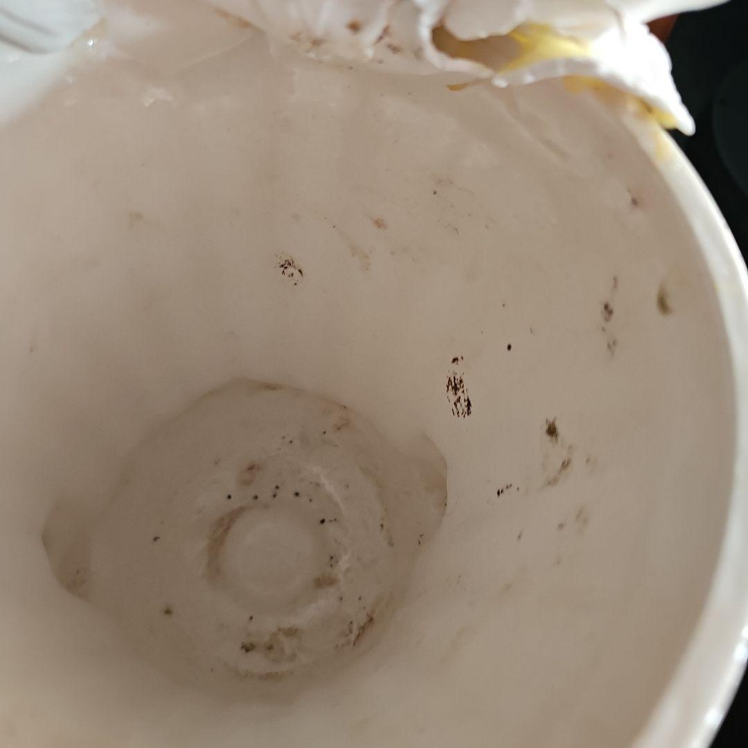 ホワイト装飾花瓶 陶器製