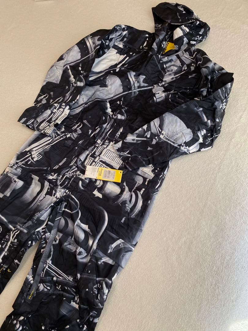 【新品タグ付き】バートン Analog スノーボードウェア ツナギ