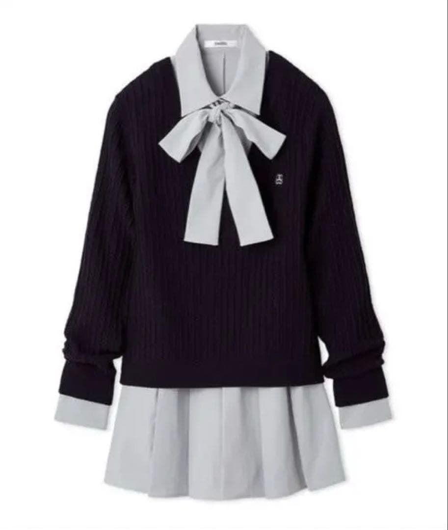 SNIDEL Vネックニットとプリーツミニスカートのセットアップ