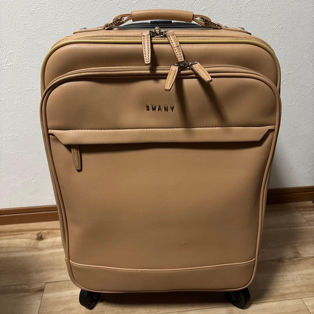 SWANY ベージュ キャリーバッグ4輪　美品寄り　最安値
