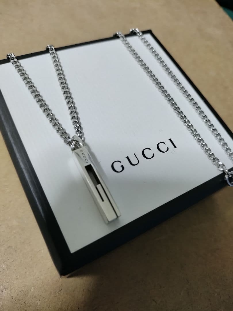 美品 GUCCI グッチ シルバー925 Gネックレス イタリア製 高級感あり