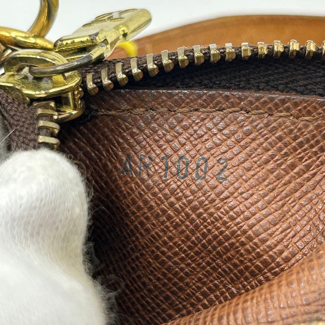 系*譜様 LOUIS VUITTON ルイヴィトン パピヨン ポーチ M5138