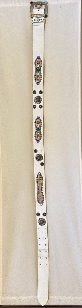 HTC⭐️ピーナッツオーバーレイベルト⭐️ホワイト⭐️マルチカラーストーン⭐️95/38