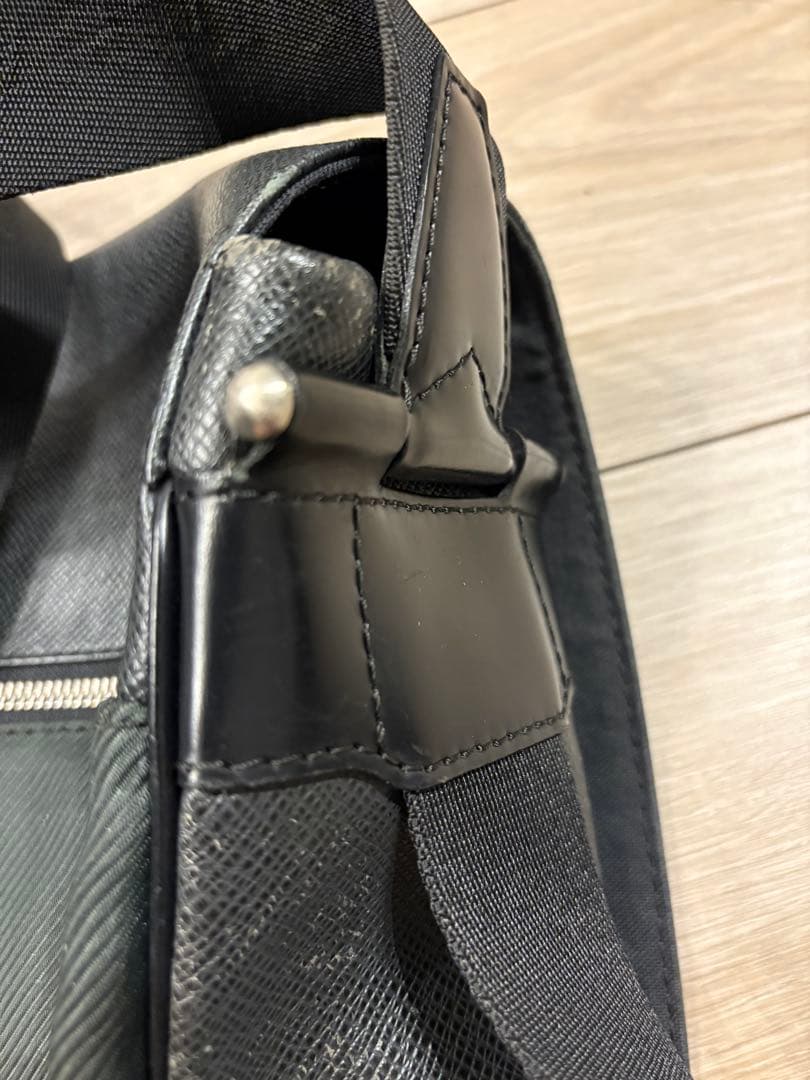 ルイヴィトン M30162 タイガ デルスー ショルダーバッグ