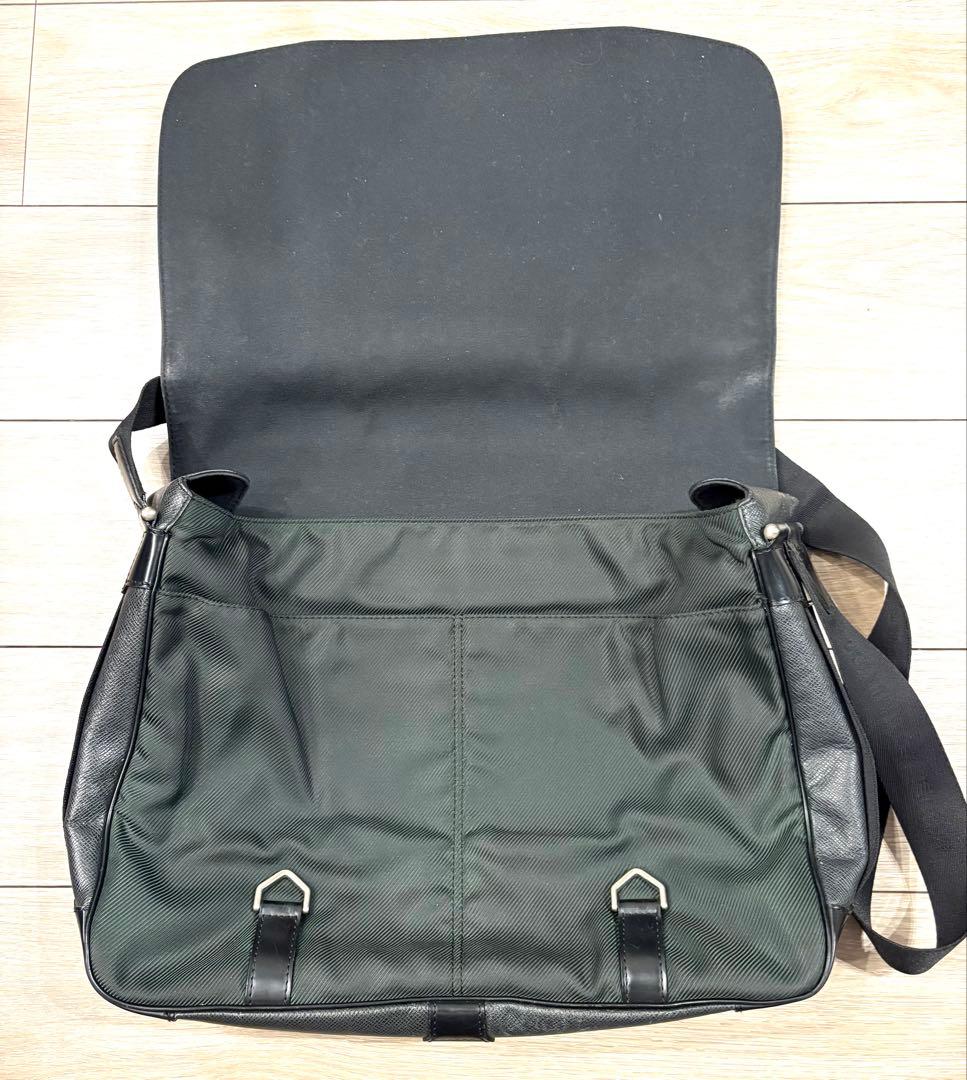 ルイヴィトン M30162 タイガ デルスー ショルダーバッグ