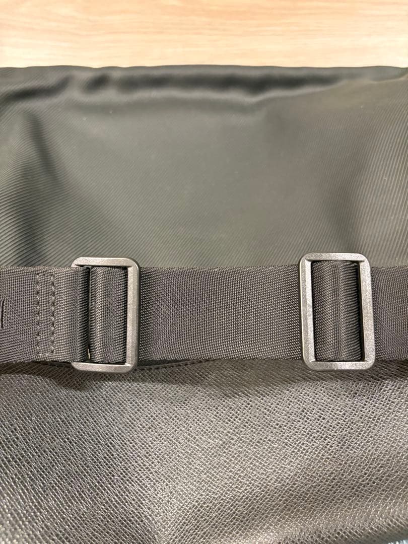 ルイヴィトン M30162 タイガ デルスー ショルダーバッグ