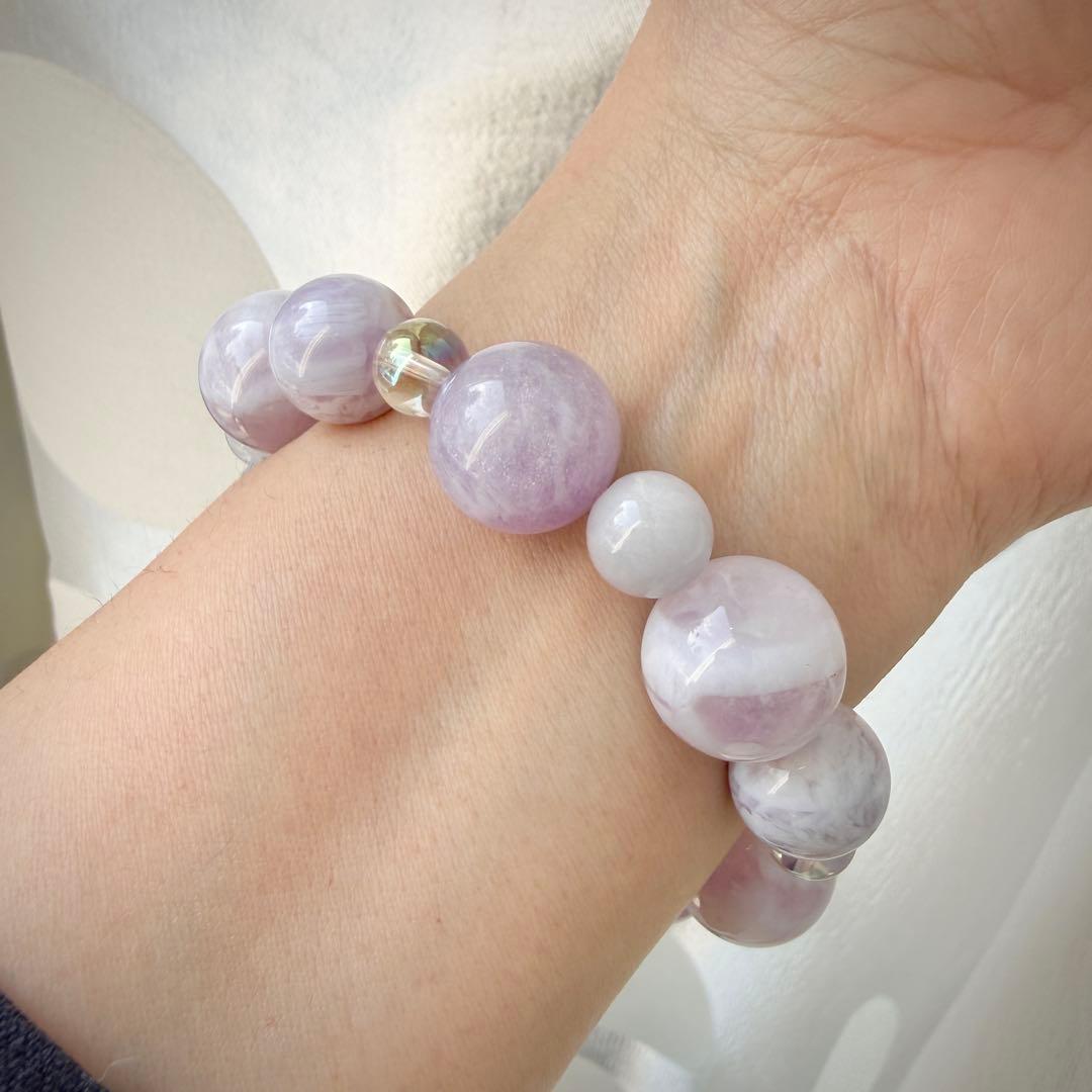 【癒しと調和】フェザースコロライトの春ブレスレット(一点もの)