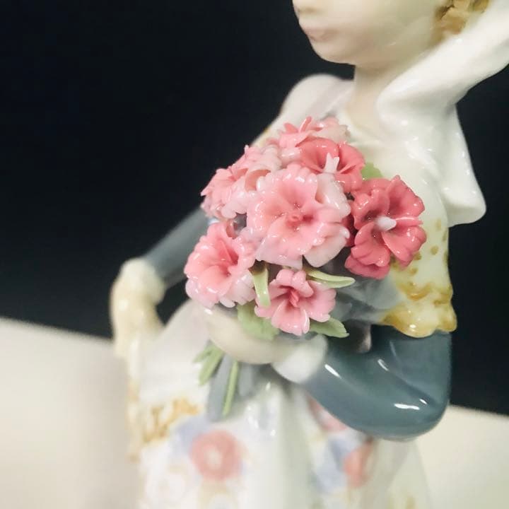 リヤドロ バレンシアの少女　ブーケ