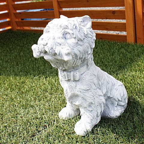 骨をくわえた犬のオブジェ H23cm