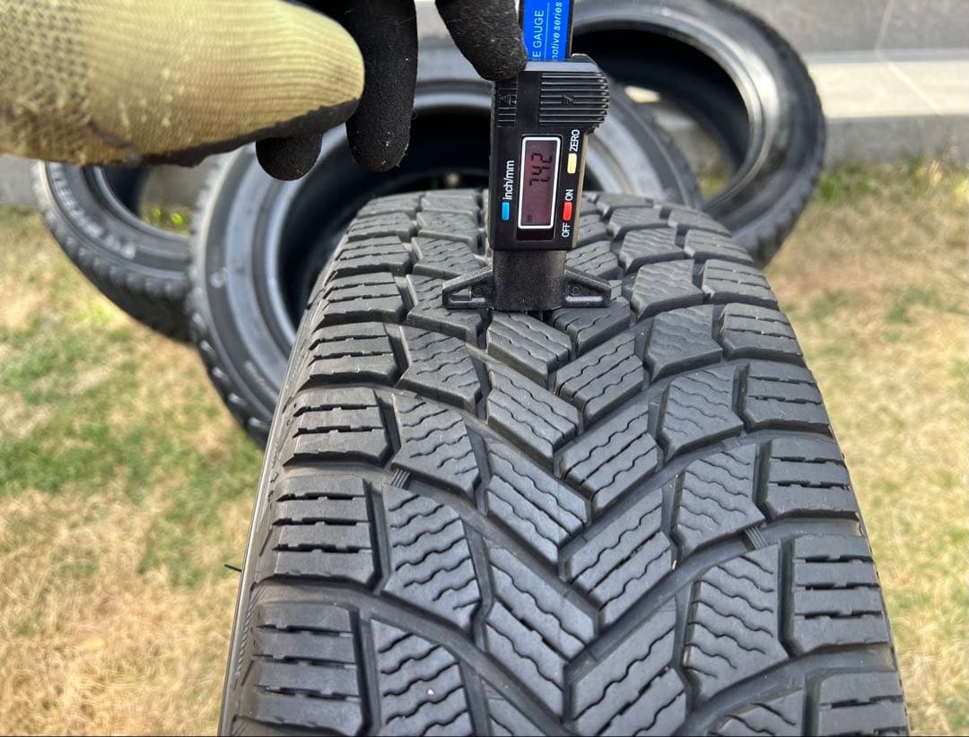 美品◆2023年◆バリ山195/60R16ミシュランX-ICEスタッドレス4本①