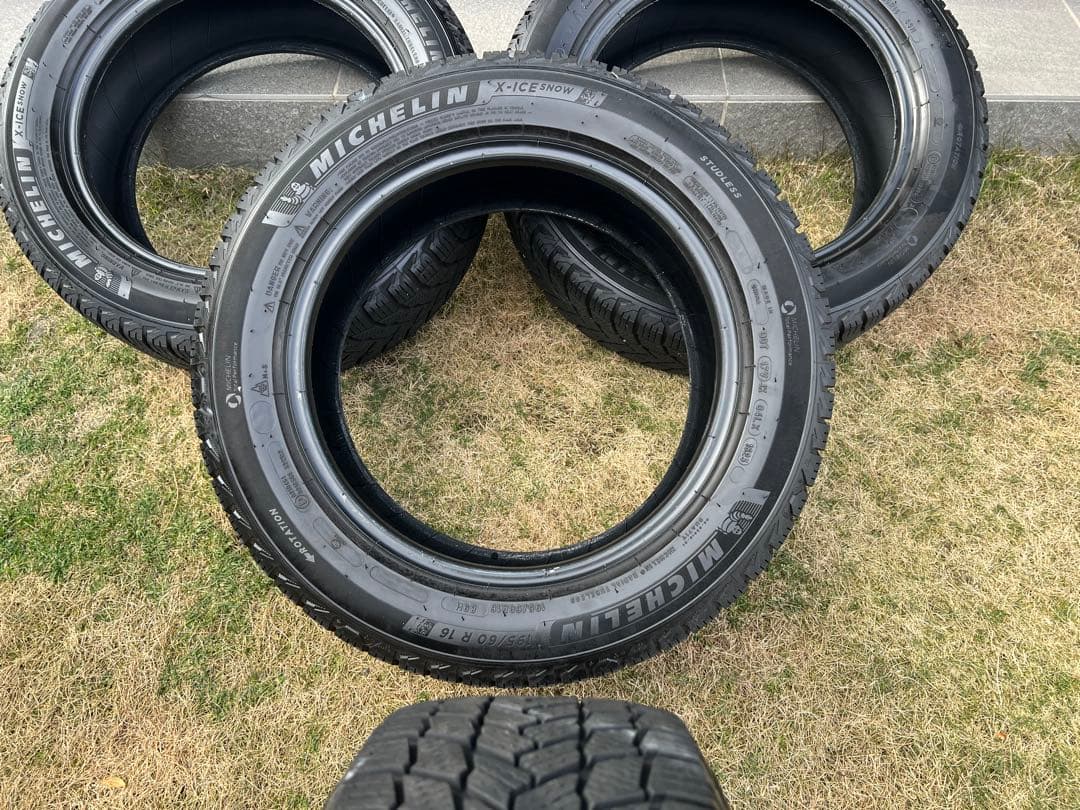 美品◆2023年◆バリ山195/60R16ミシュランX-ICEスタッドレス4本①