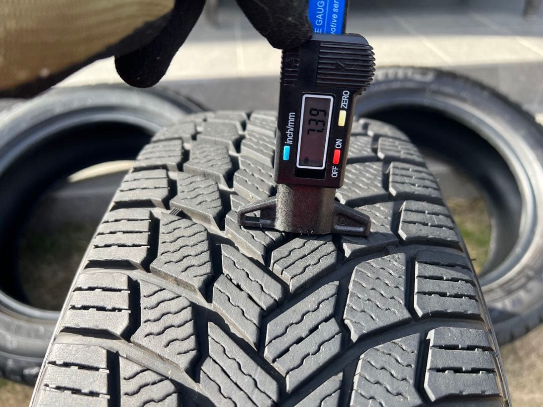 美品◆2023年◆バリ山195/60R16ミシュランX-ICEスタッドレス4本①