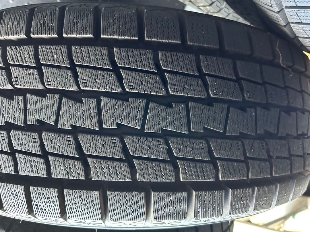 235/55R18 スタッドレスタイヤ