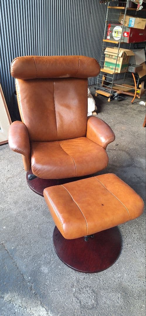 NITORI　ひとりがけソファー　リクライニング　オットマン　本革