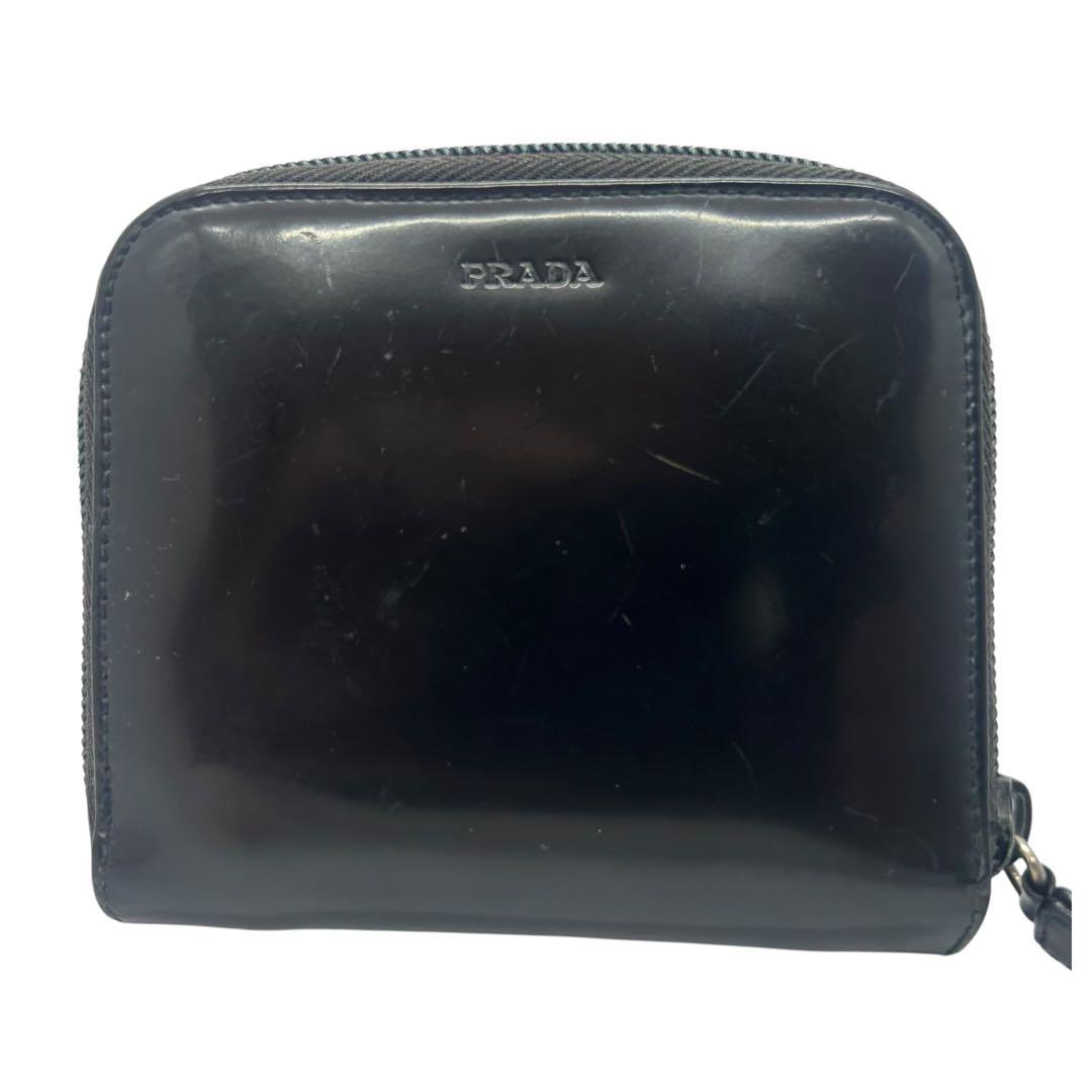 PRADA プラダ エナメル 二つ折り財布 ブラック ロゴ コンパクト