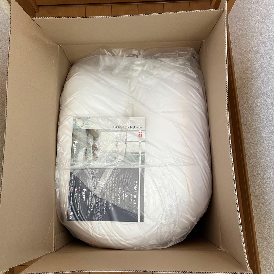 fossflakes U字型抱き枕 ホワイト　フォスフレイクス