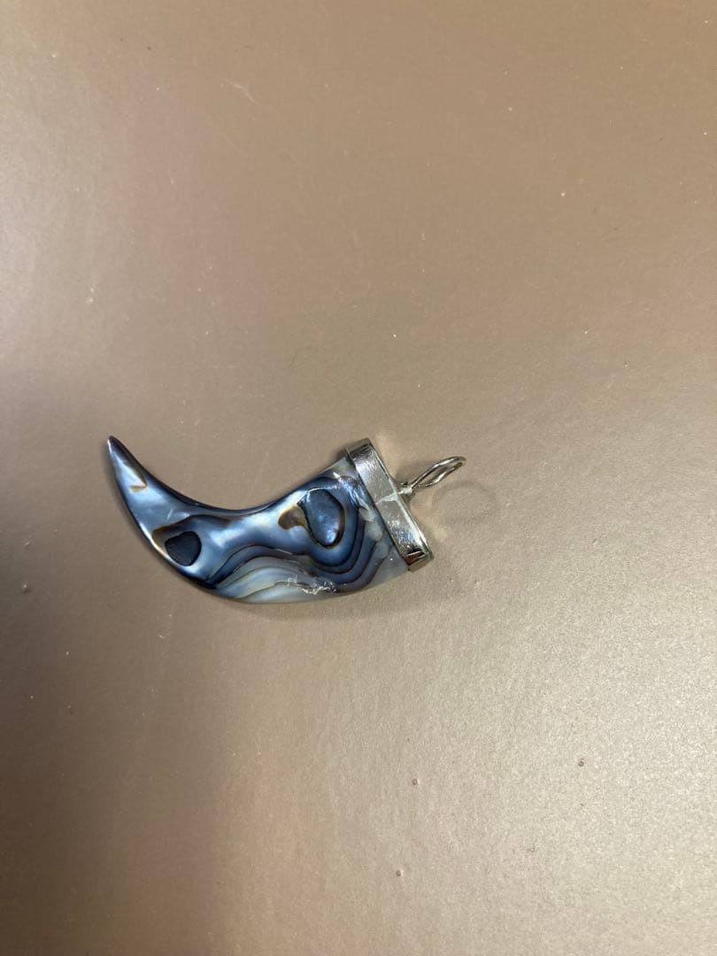 ペンダント　チェーンなし