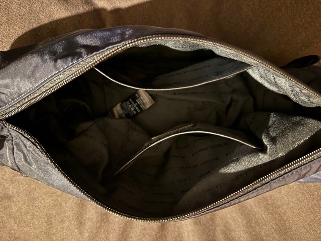 ス*８様 激レア　ジョルジオ アルマーニ　大人気ボディバッグ