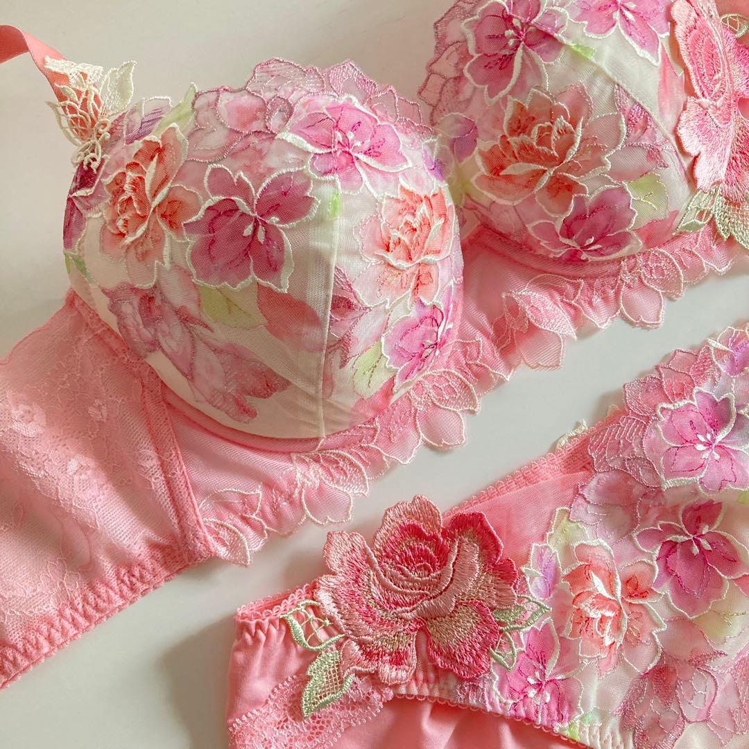 サルート　ベトナムの花嫁　D75/L　PI　06　脇高ブラ　ノーマルショーツ