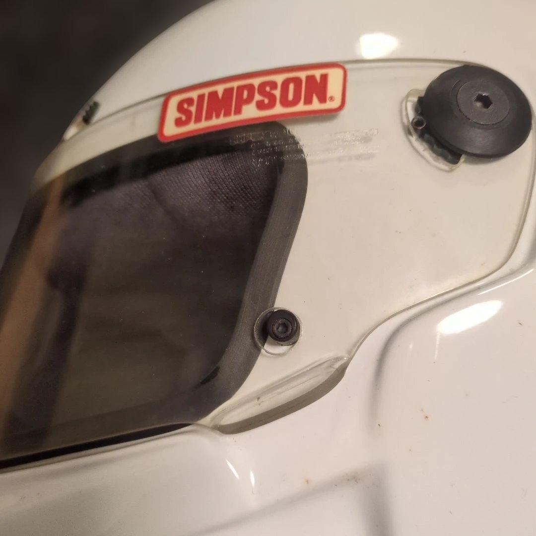 SIMPSON競技用ヘルメット