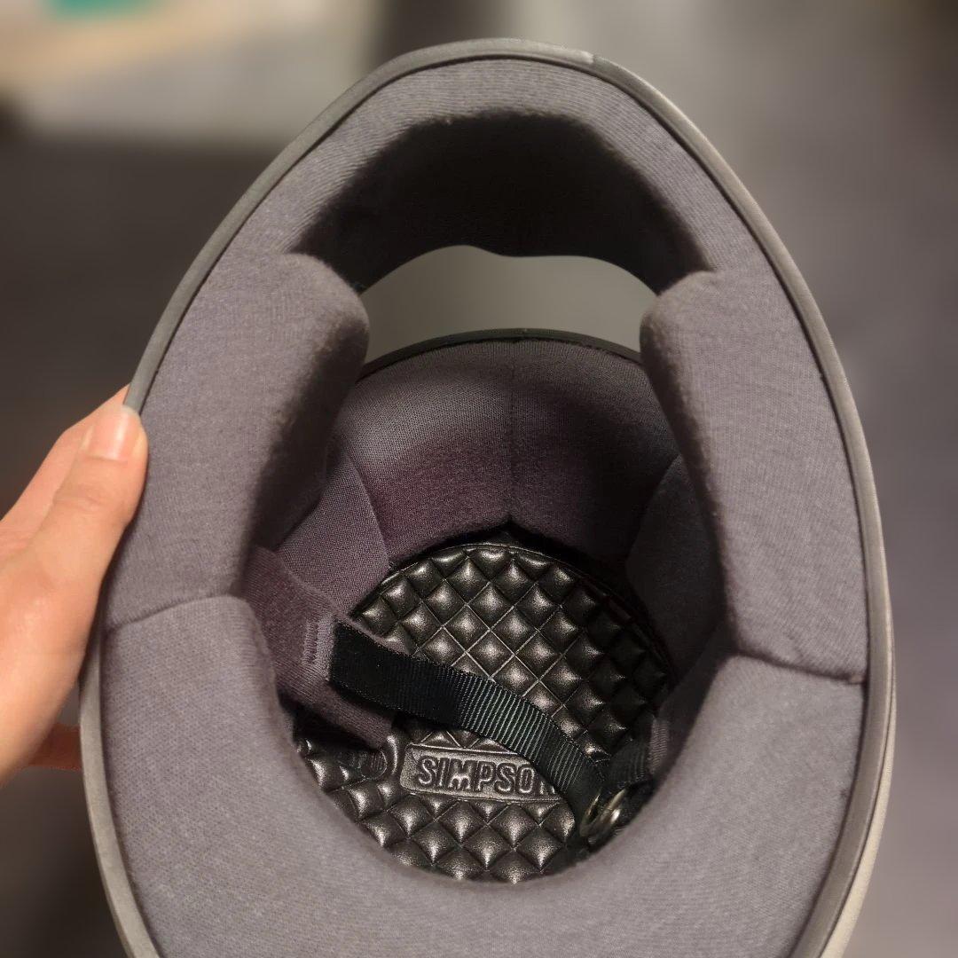 SIMPSON競技用ヘルメット