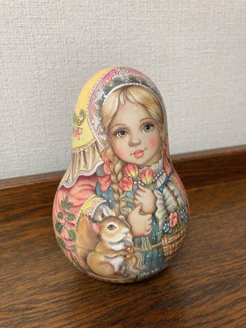 ロシア雑貨☆お起き上がりこぼし♪『チューリップと女の子』イリーナ作マトリョーシカ