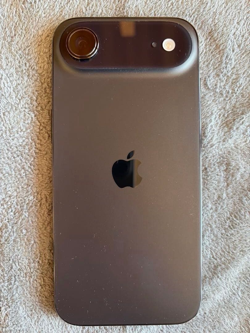 Apple iPhone Air ブラック 256GB 本体　購入2週間