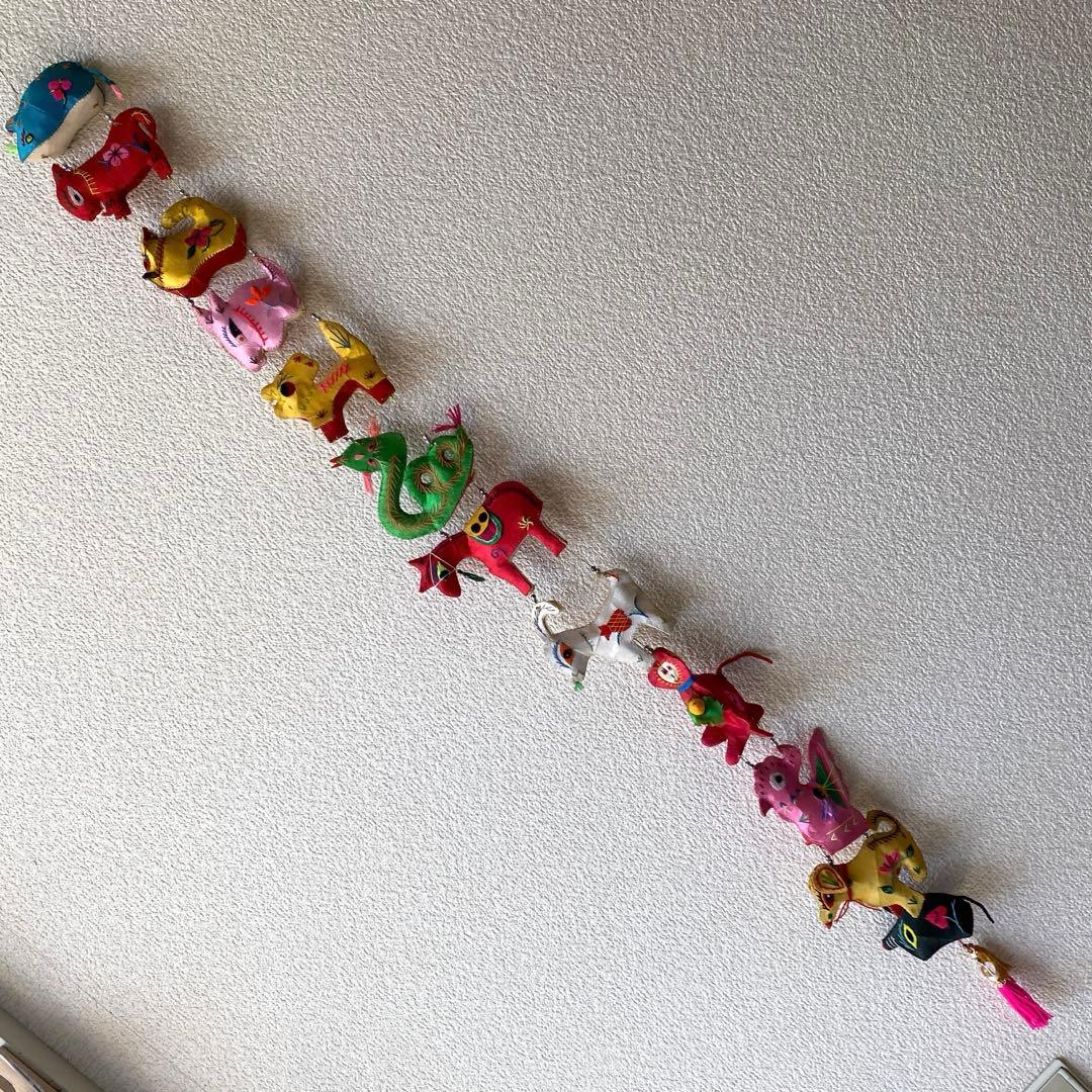 吊るし十二支 サテン古刺繍 壁飾り 笑福護符 ゾディアック魔除 中国製ビンテージ