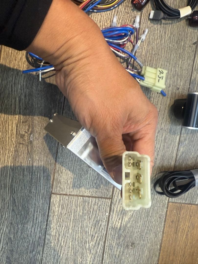 ハイエース用リアエアコン オートコントロールユニットHRATAIRCONX-V2