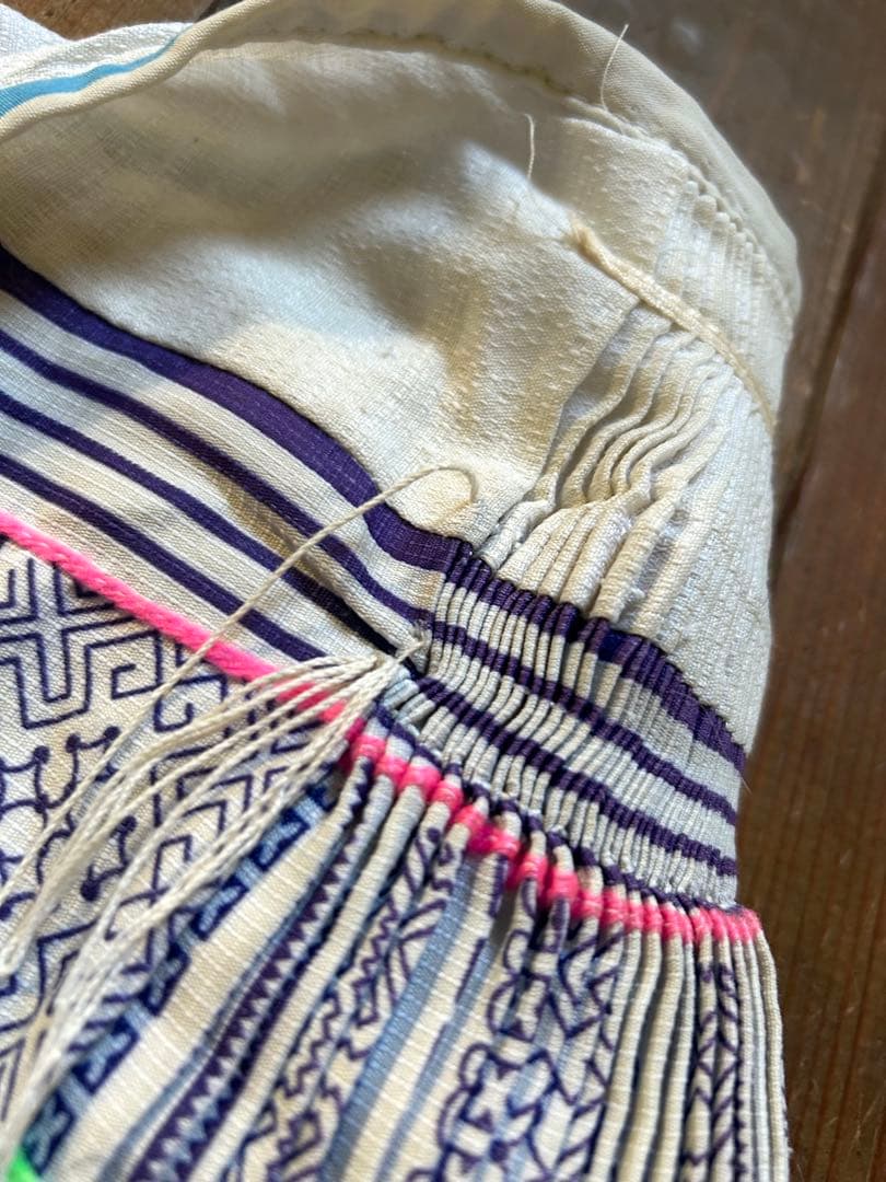 vintage モン族　フレア巻きスカート　パンドゥ（Paj Ntaub）