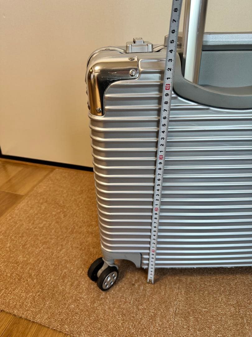 今週末限定 TSAロック付 シルバー キャリーケース 美品